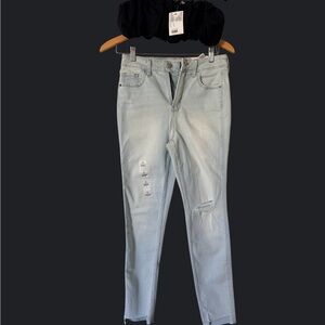 Old Navy Light Wash Distressed Women's Jeans